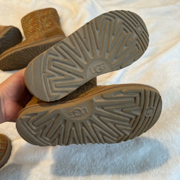 {UGG} Kids boots- Sold Separately - Picture 3 of 11